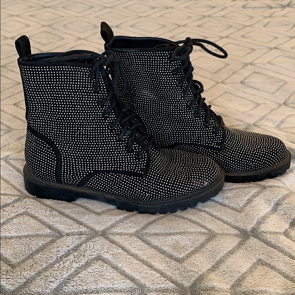 🖤 Studded Dollskill Liliana Combat Boots 🖤 6